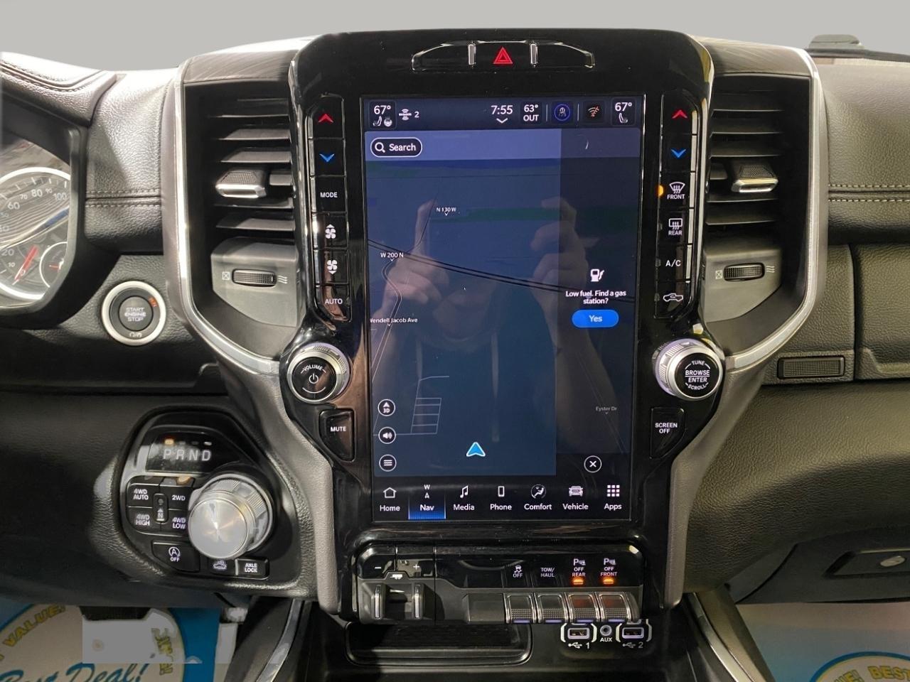 RAM 1500 Laramie Crew Cab SWB 4WD 2023