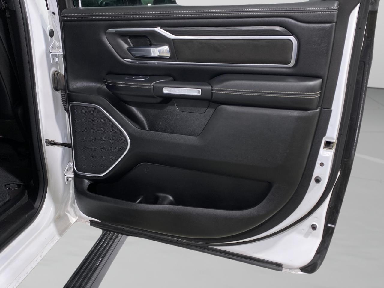 RAM 1500 Laramie Crew Cab SWB 4WD 2023