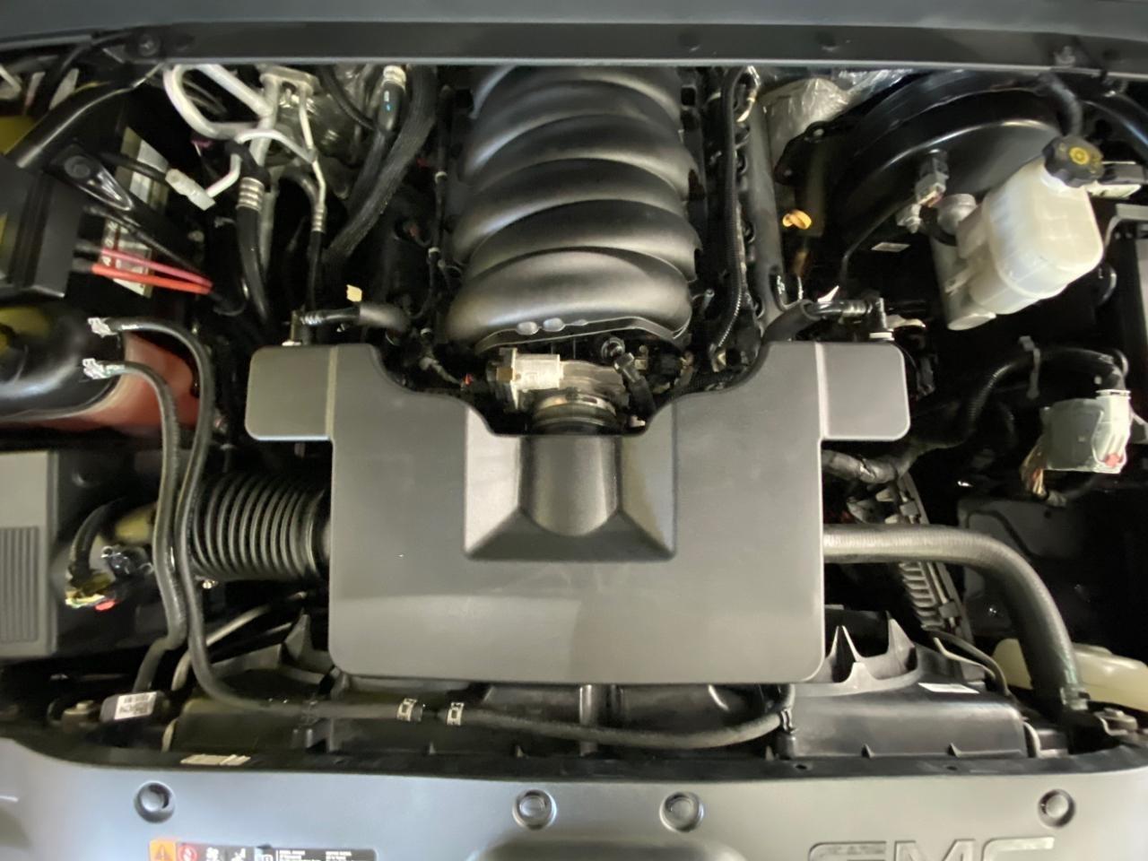 GMC Yukon Denali 4WD 2018