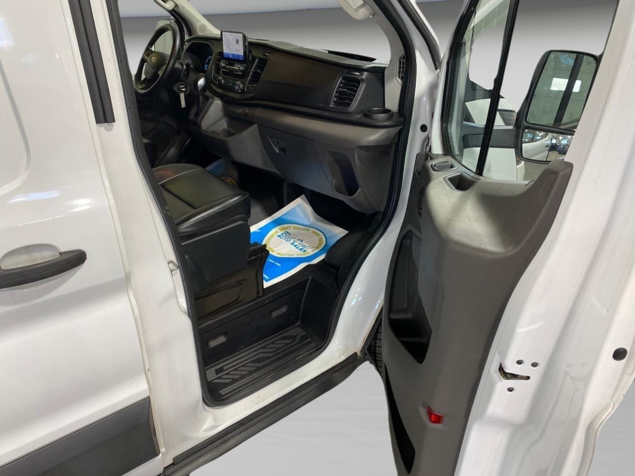 Ford Transit 350 Van Low Roof w/Sliding Pass. 130-in. WB 2020