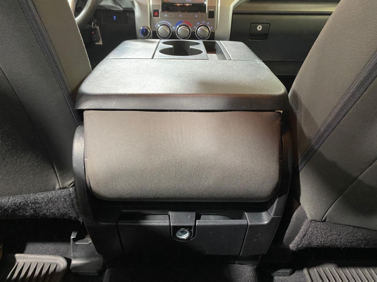 Toyota Tundra SR5 4.6L V8 Double Cab 4WD 2014