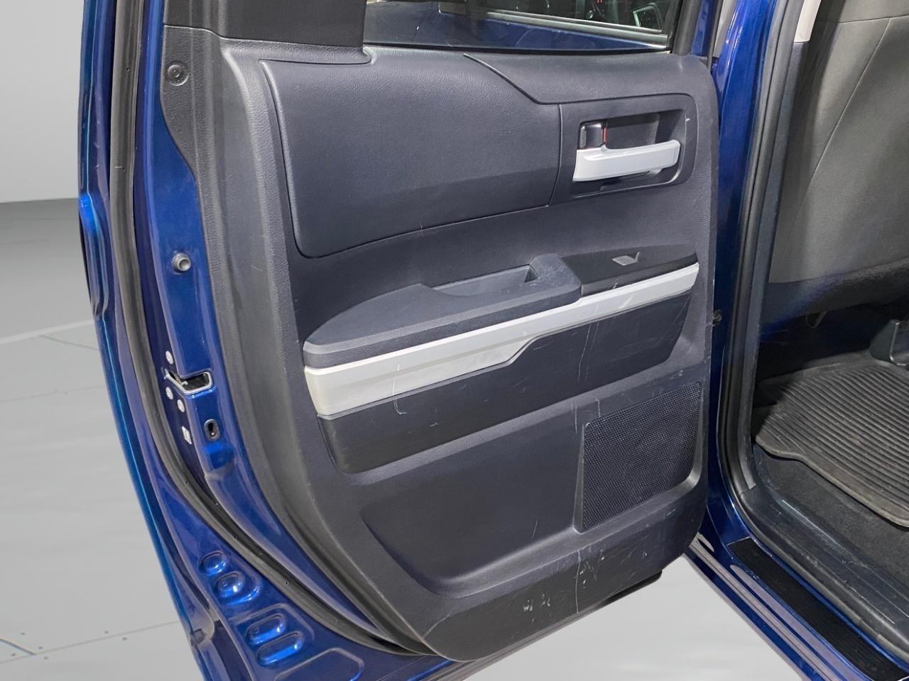 Toyota Tundra SR5 4.6L V8 Double Cab 4WD 2014