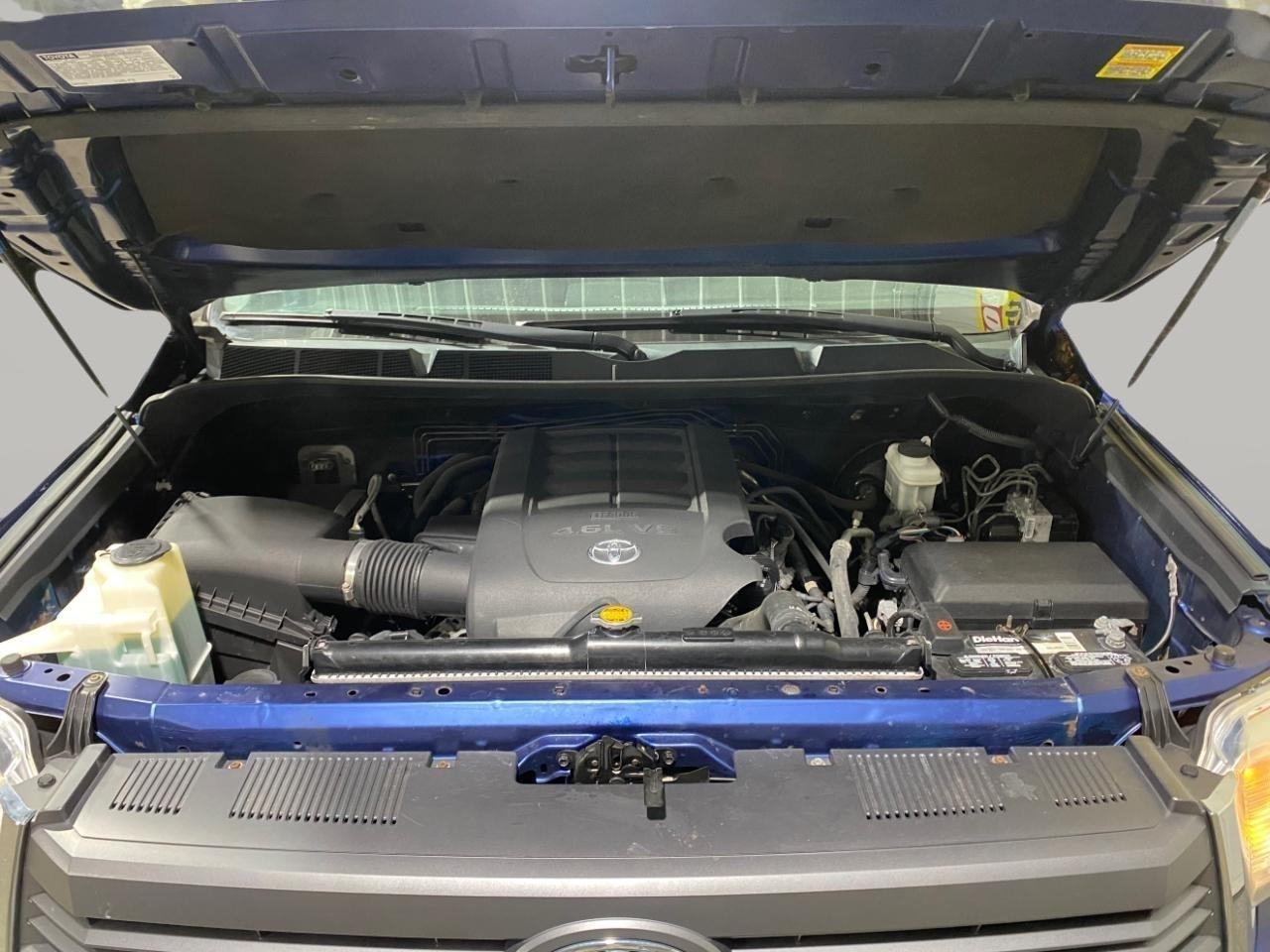 Toyota Tundra SR5 4.6L V8 Double Cab 4WD 2014