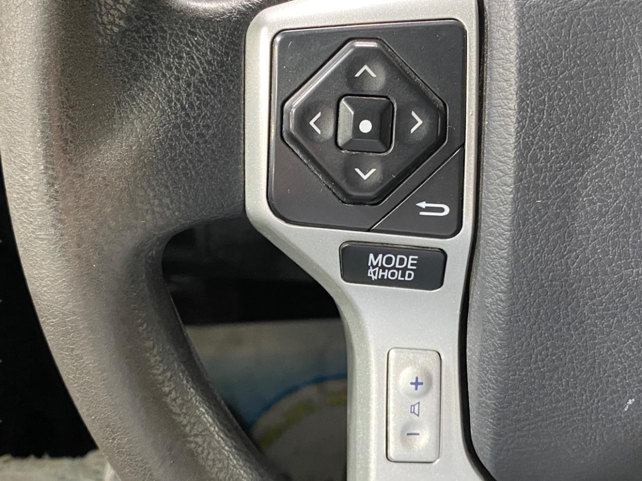 Toyota Tundra SR5 4.6L V8 Double Cab 4WD 2014