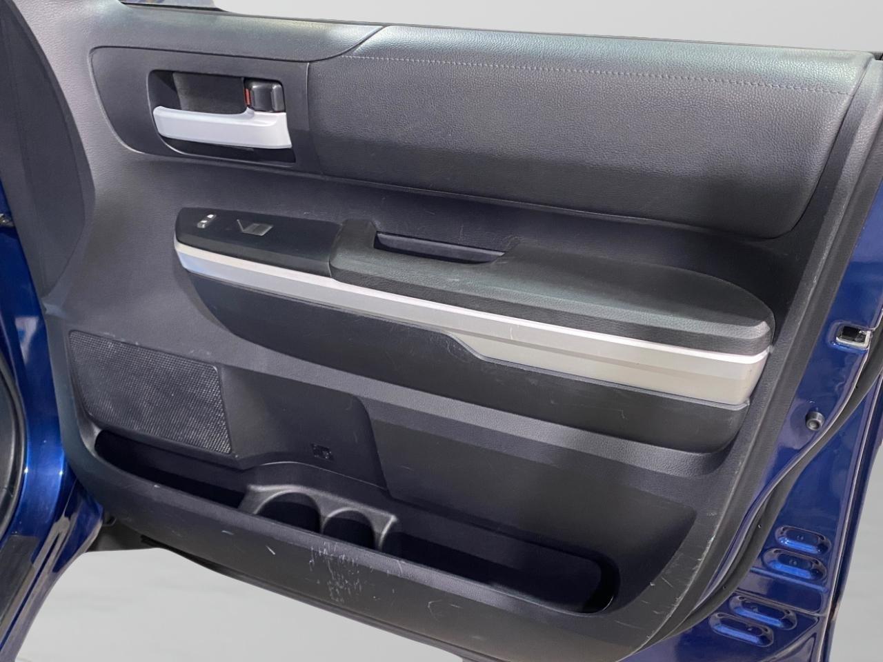 Toyota Tundra SR5 4.6L V8 Double Cab 4WD 2014