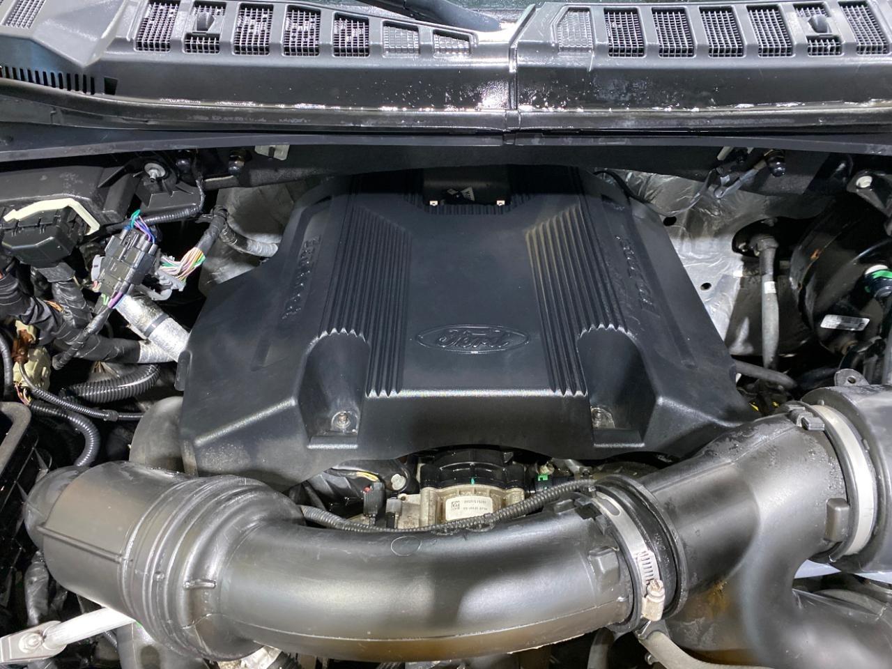 Ford F-150 Platinum SuperCrew 5.5-ft. Bed 4WD 2017