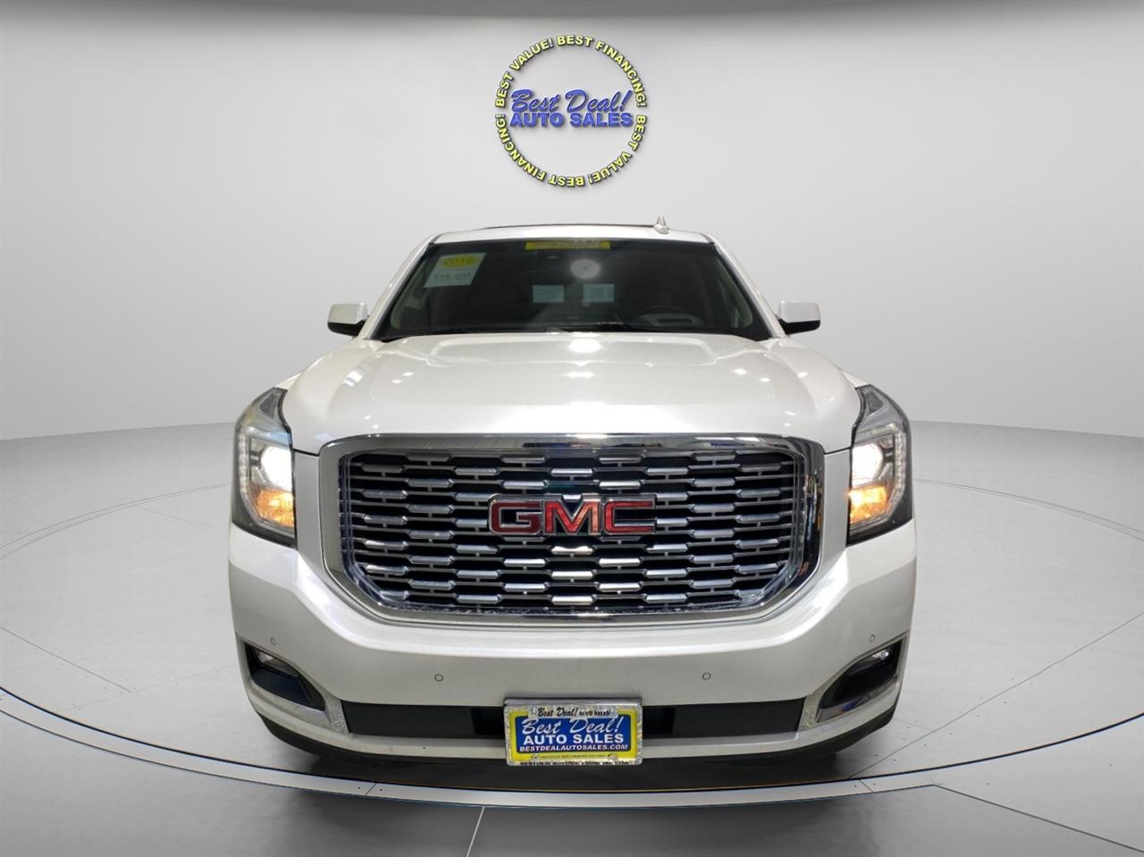 GMC Yukon Denali 4WD 2019