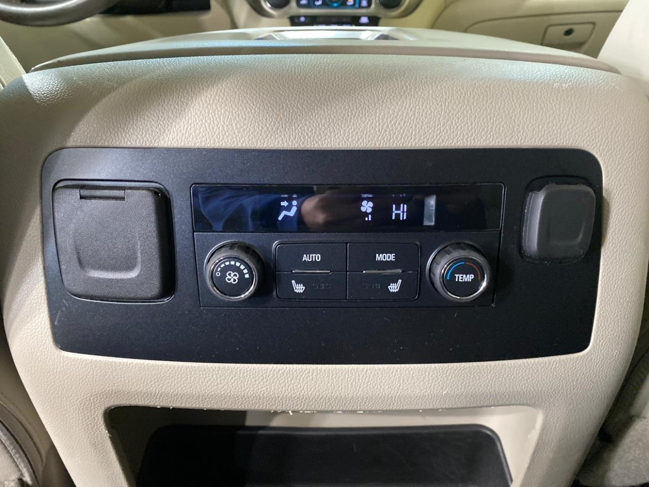 GMC Yukon Denali 4WD 2019