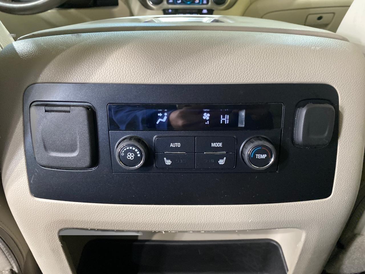 GMC Yukon Denali 4WD 2019