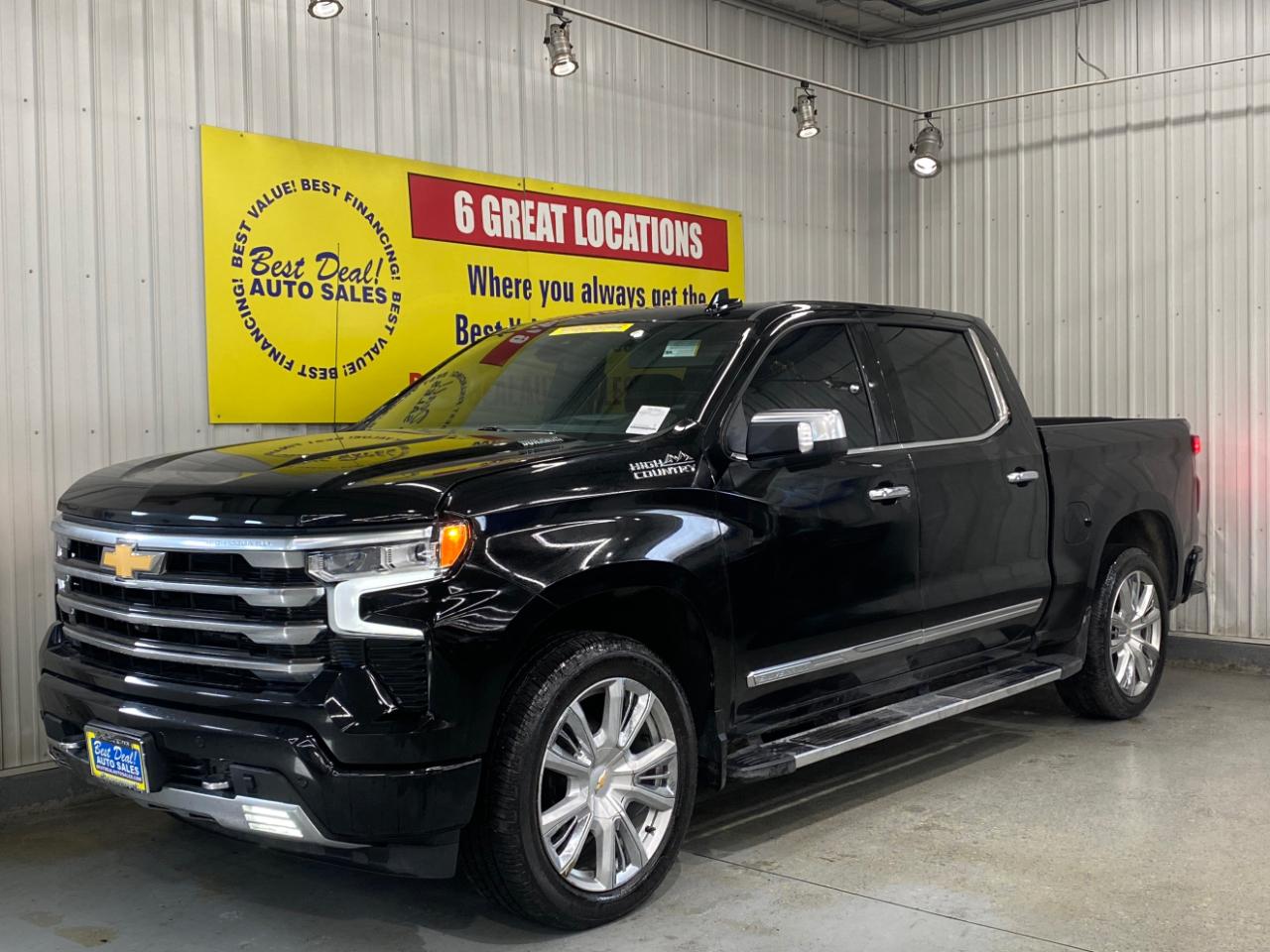 2023 Chevrolet Silverado 1500 High Country Crew Cab 4WD