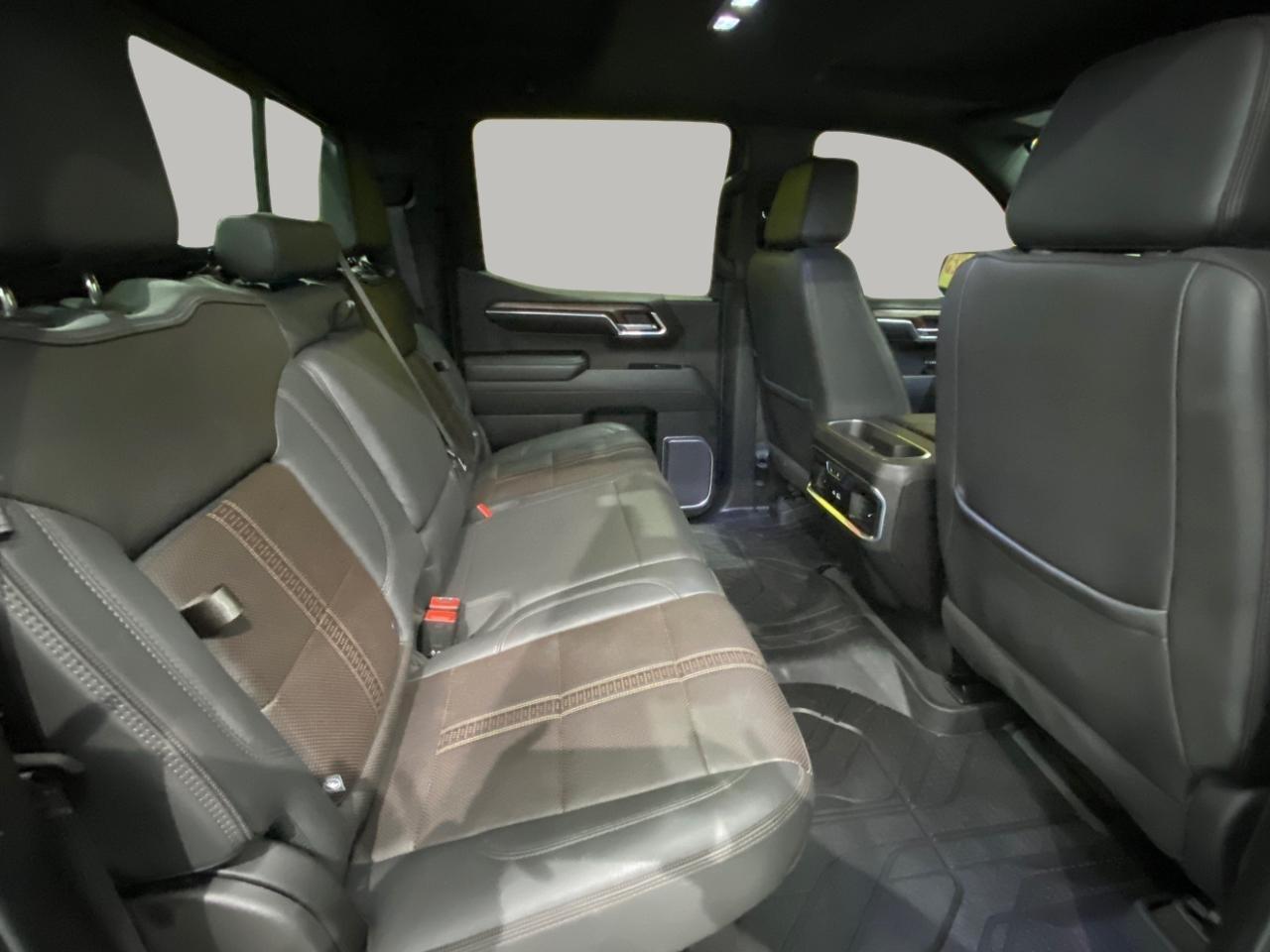 Chevrolet Silverado 1500 High Country Crew Cab 4WD 2023