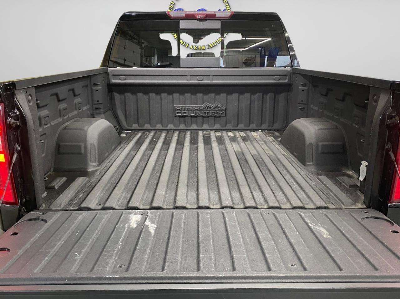 Chevrolet Silverado 1500 High Country Crew Cab 4WD 2023