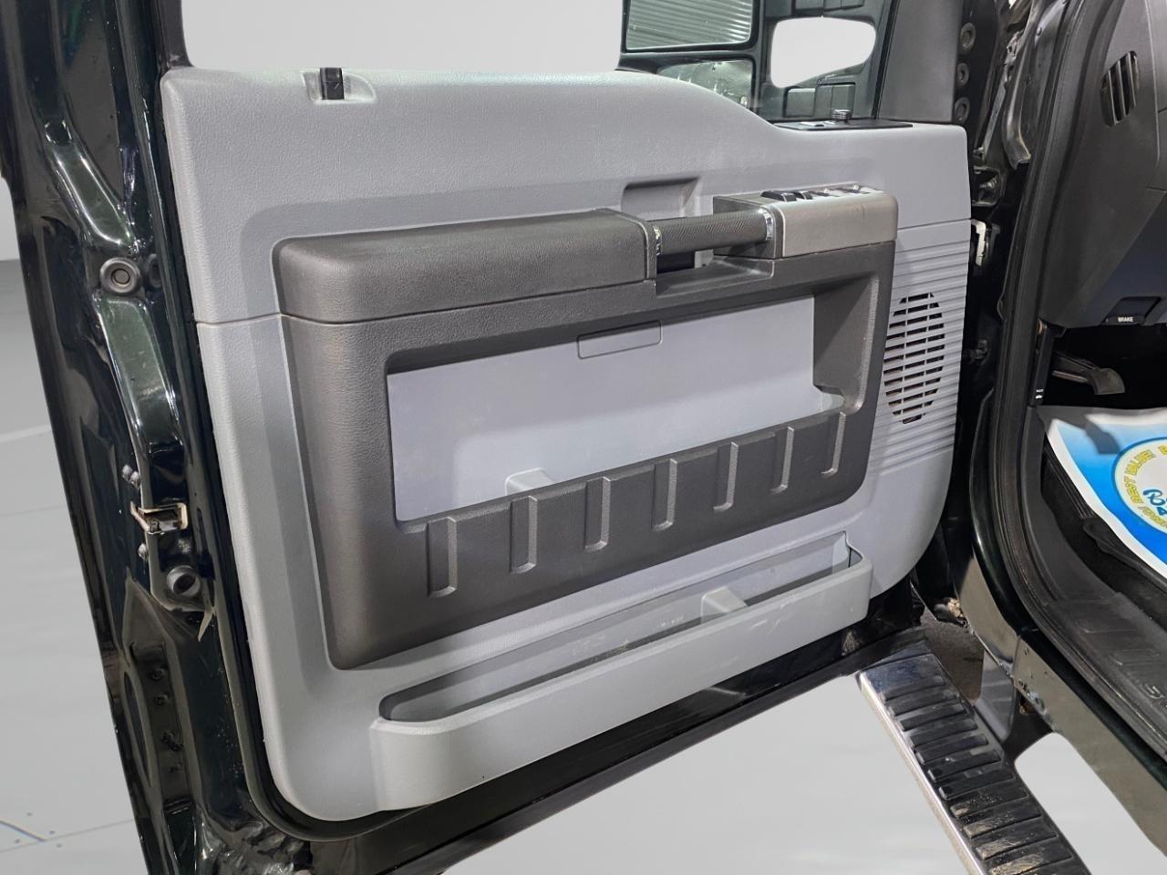 Ford F-250 SD XLT Crew Cab Long Bed 4WD 2012