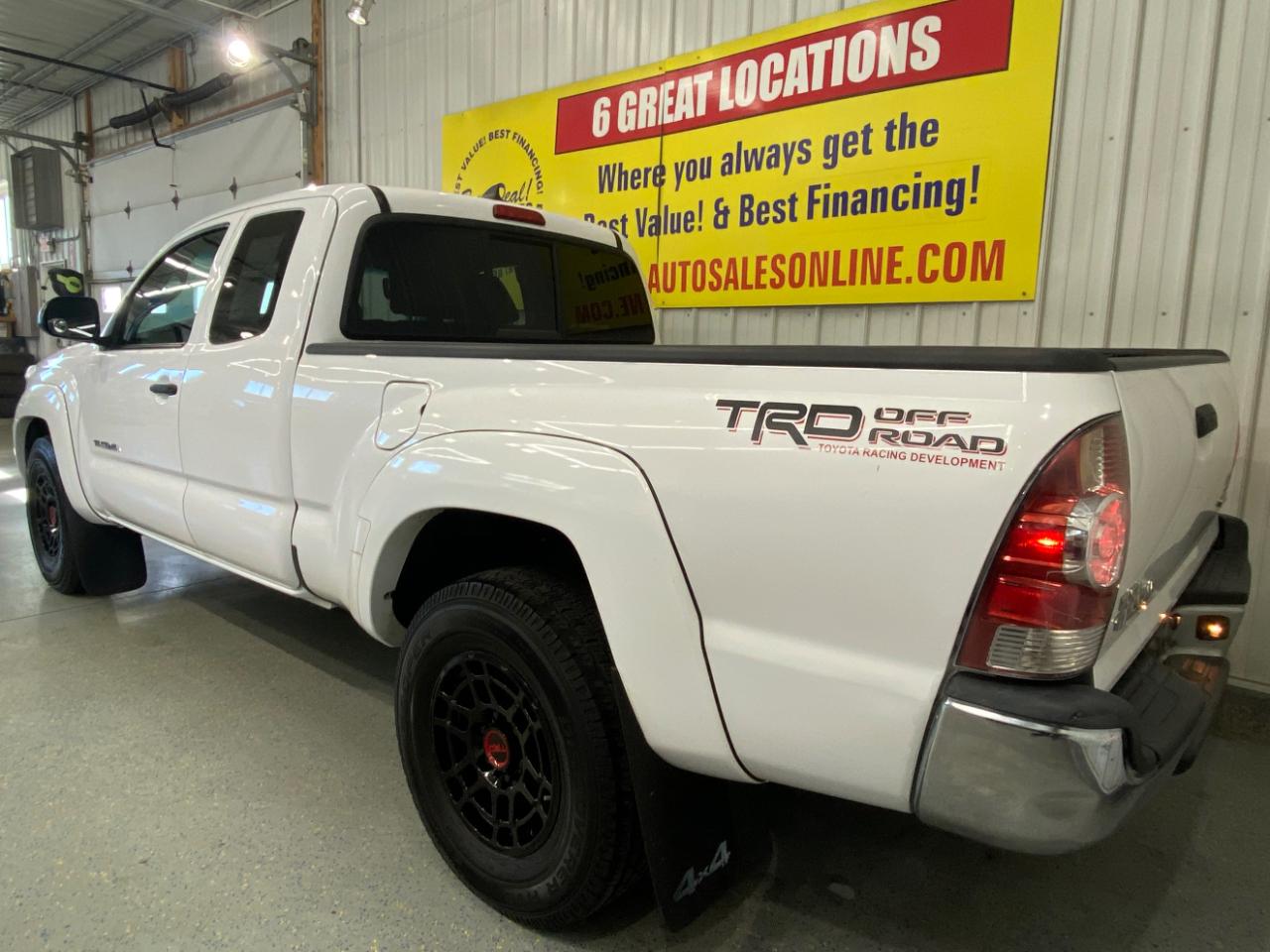Toyota Tacoma Access Cab I4 5MT 4WD 2015