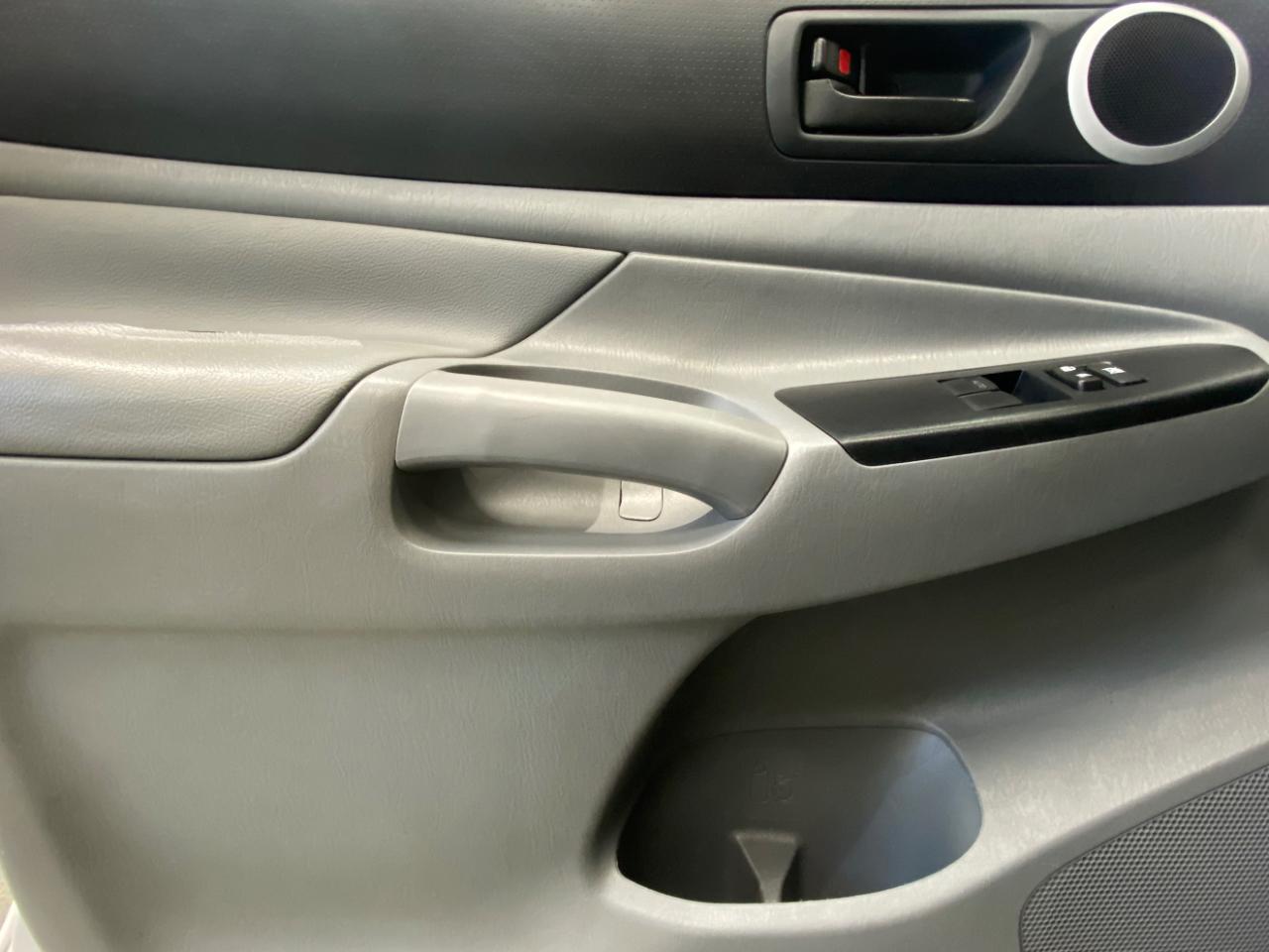 Toyota Tacoma Access Cab I4 5MT 4WD 2015