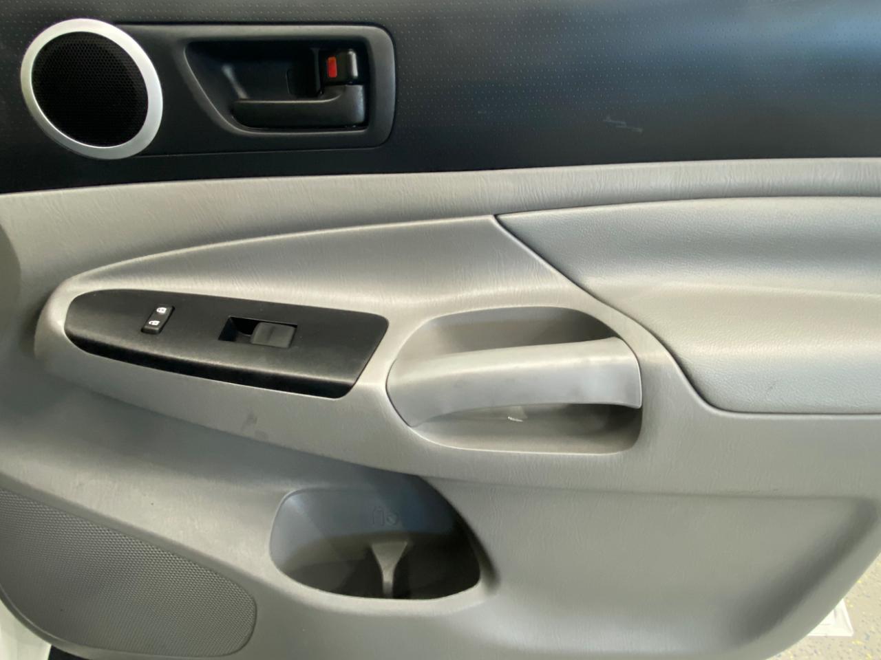 Toyota Tacoma Access Cab I4 5MT 4WD 2015