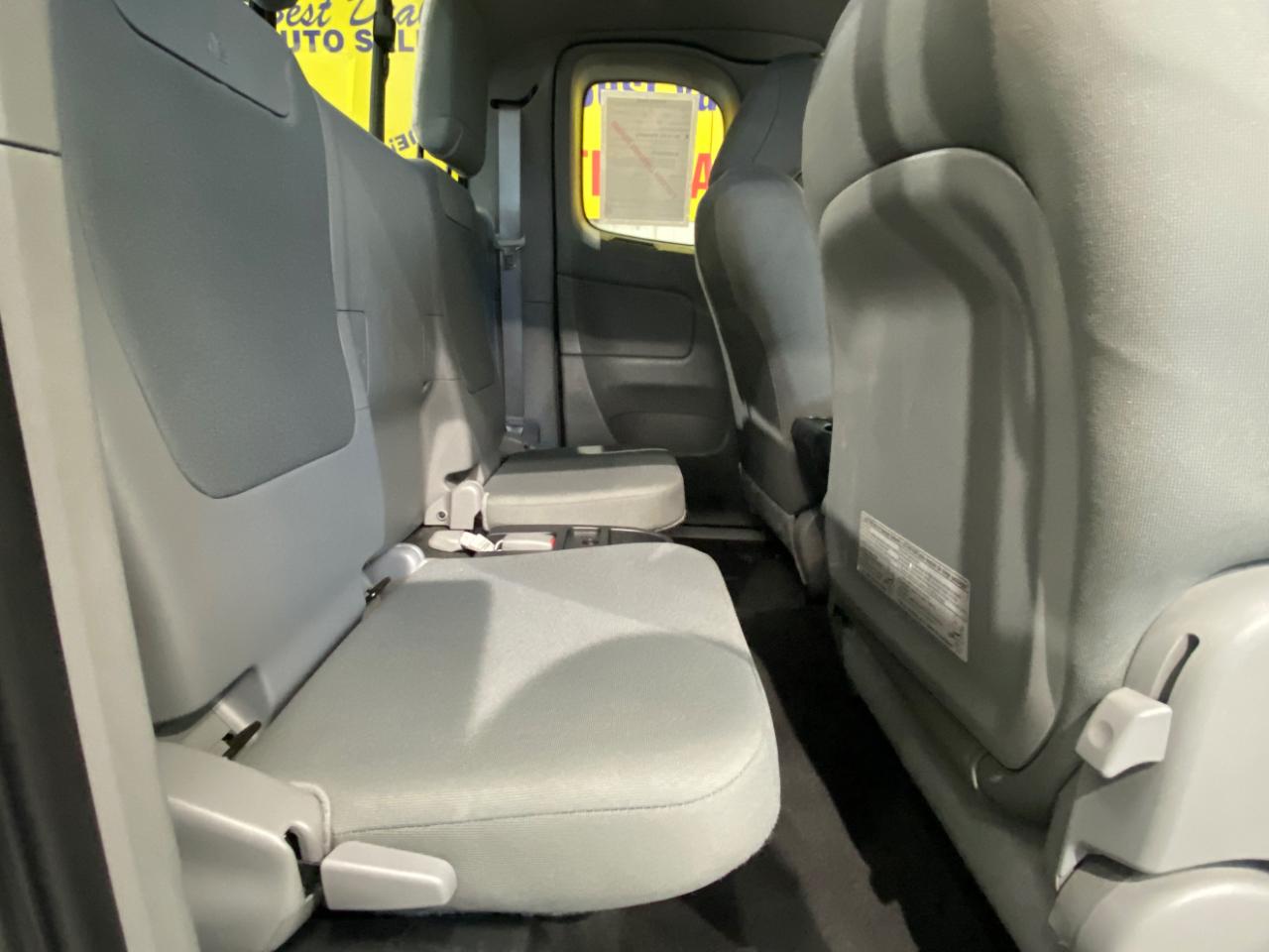 Toyota Tacoma Access Cab I4 5MT 4WD 2015