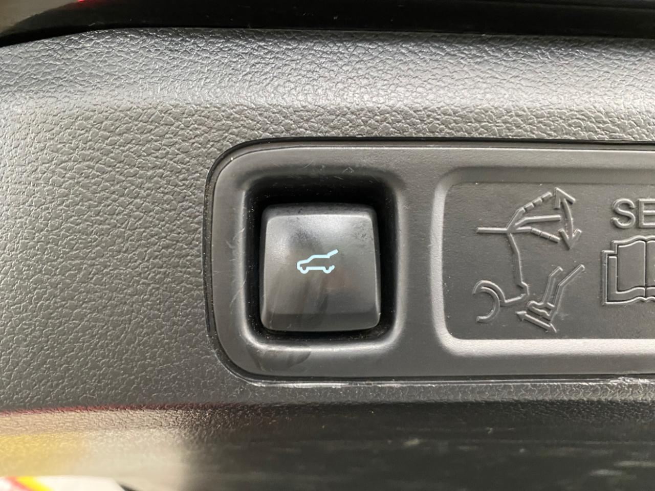 Ford Expedition  2021