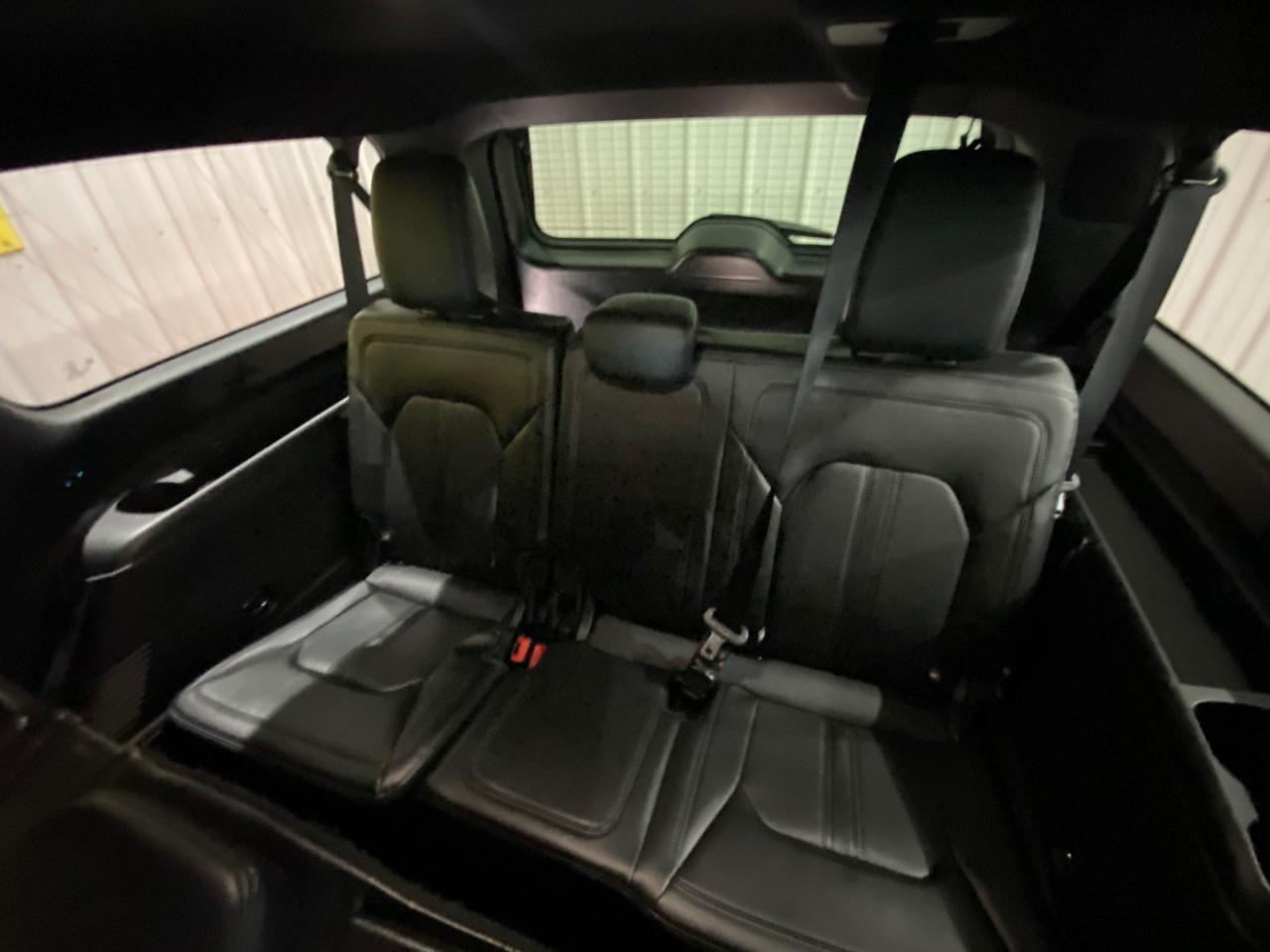 Ford Expedition  2021