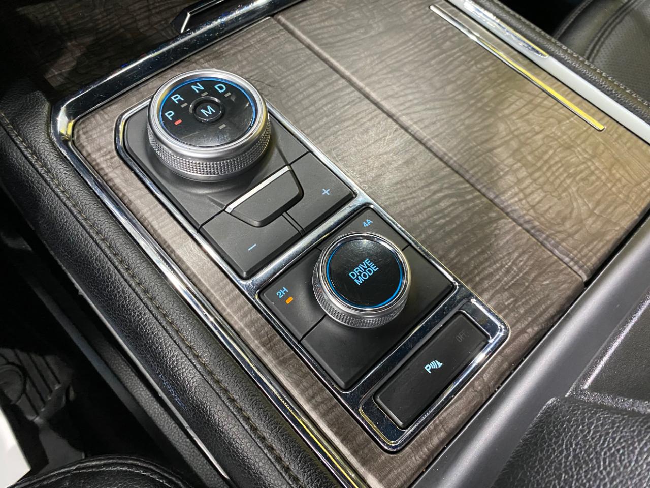 Ford Expedition  2021