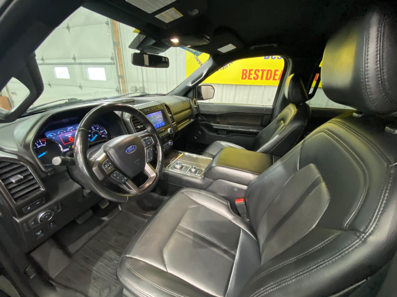 Ford Expedition  2021