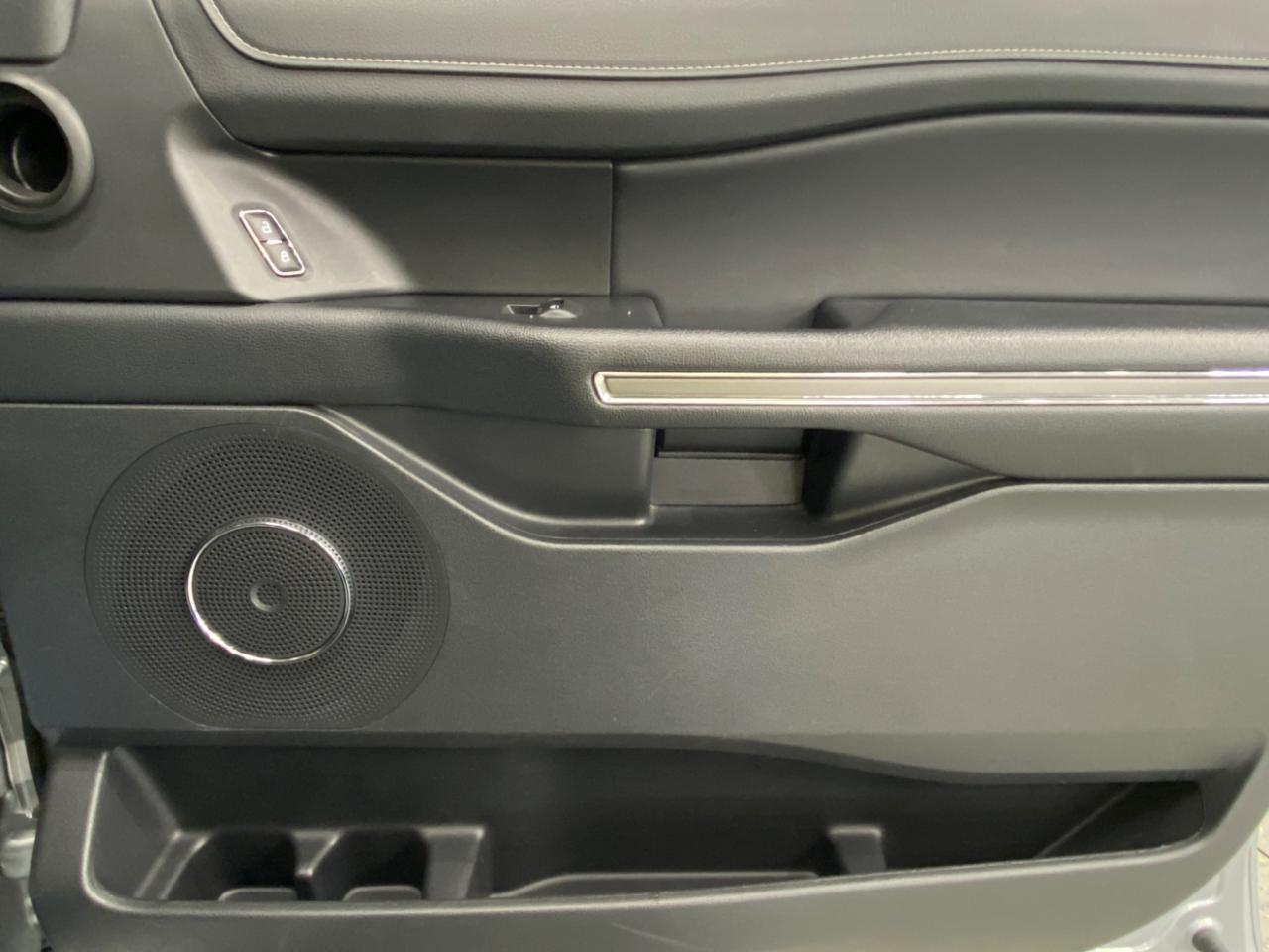 Ford Expedition MAX XLT 4WD 2023