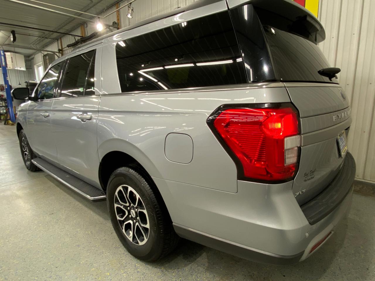 Ford Expedition MAX XLT 4WD 2023