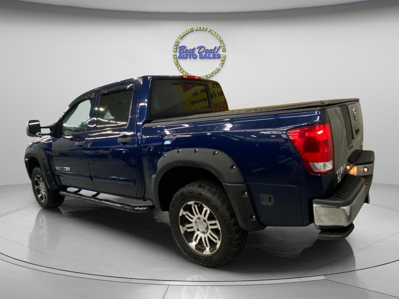 Nissan Titan SV Crew Cab 4WD 2012