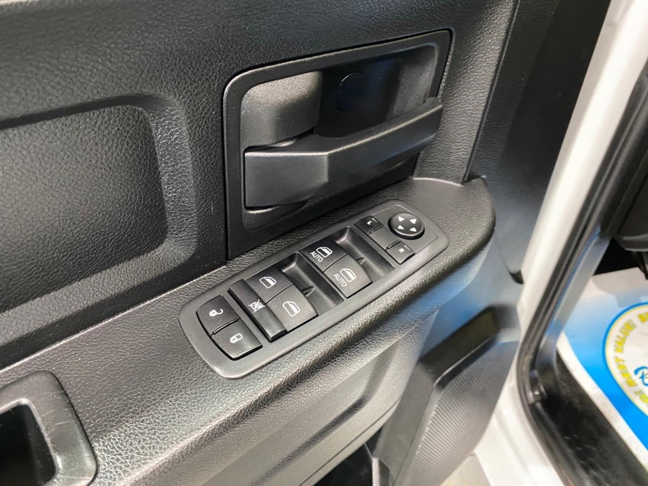 RAM 1500 Classic Tradesman Quad Cab 4WD 2019