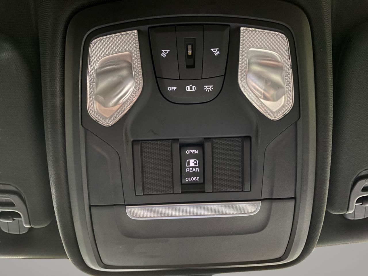 RAM 1500 Big Horn Crew Cab SWB 4WD 2019