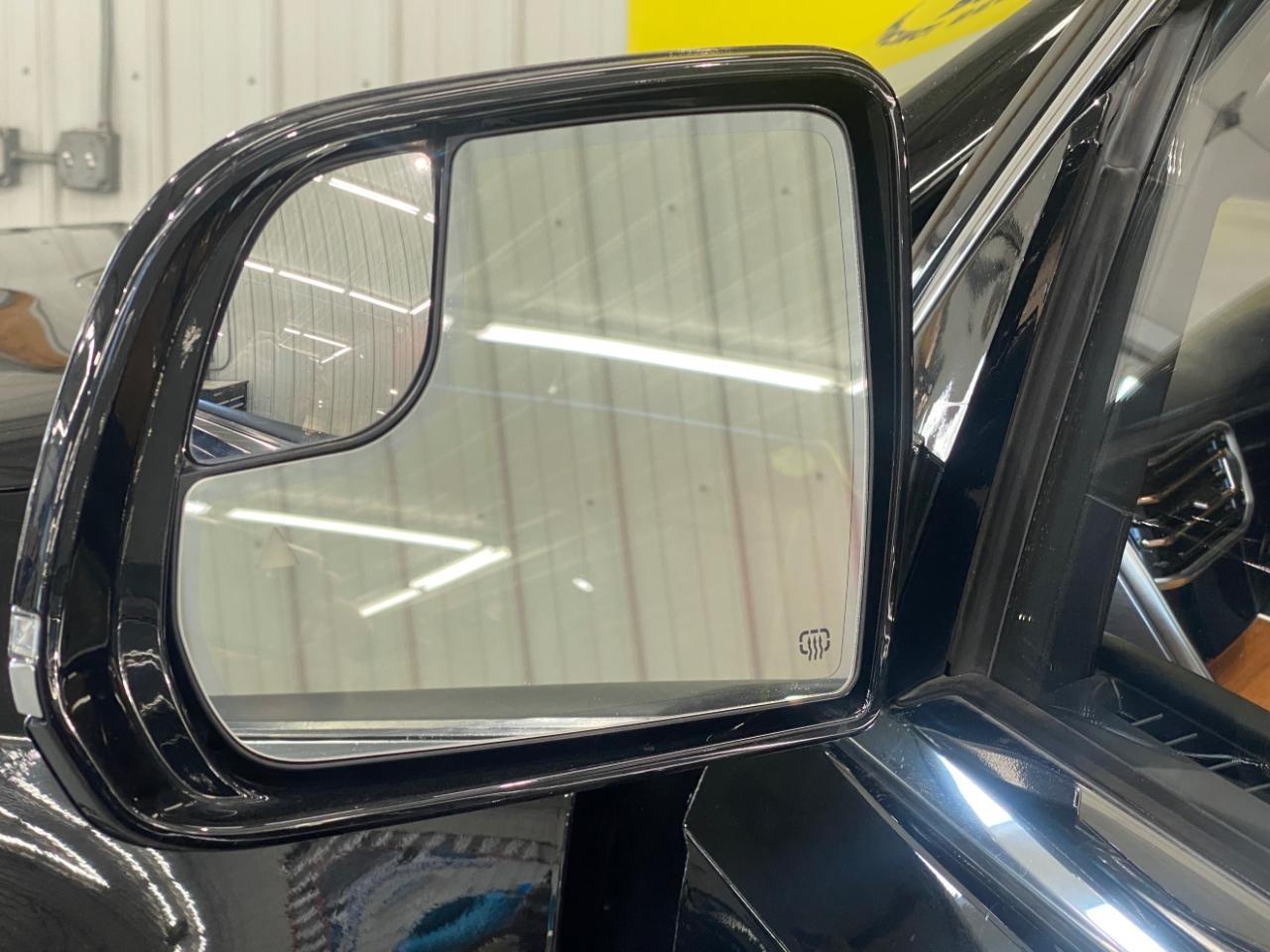 Jeep Grand Wagoneer  2022