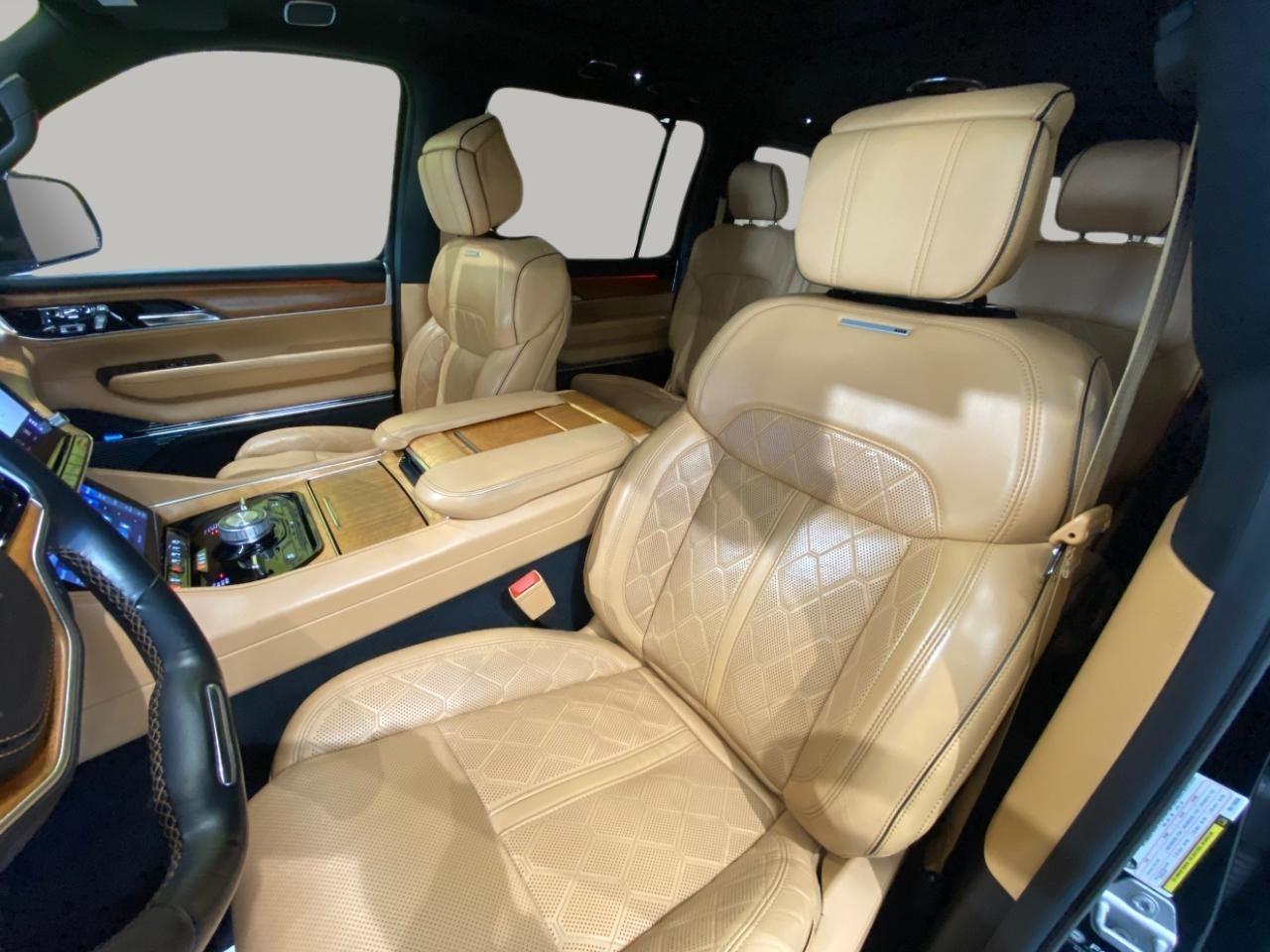 Jeep Grand Wagoneer  2022