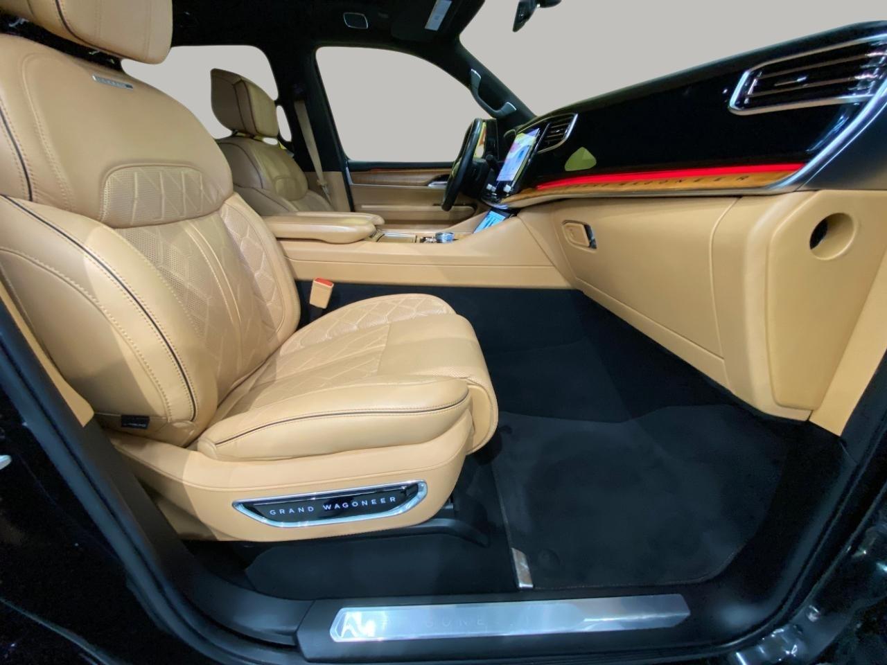 Jeep Grand Wagoneer  2022