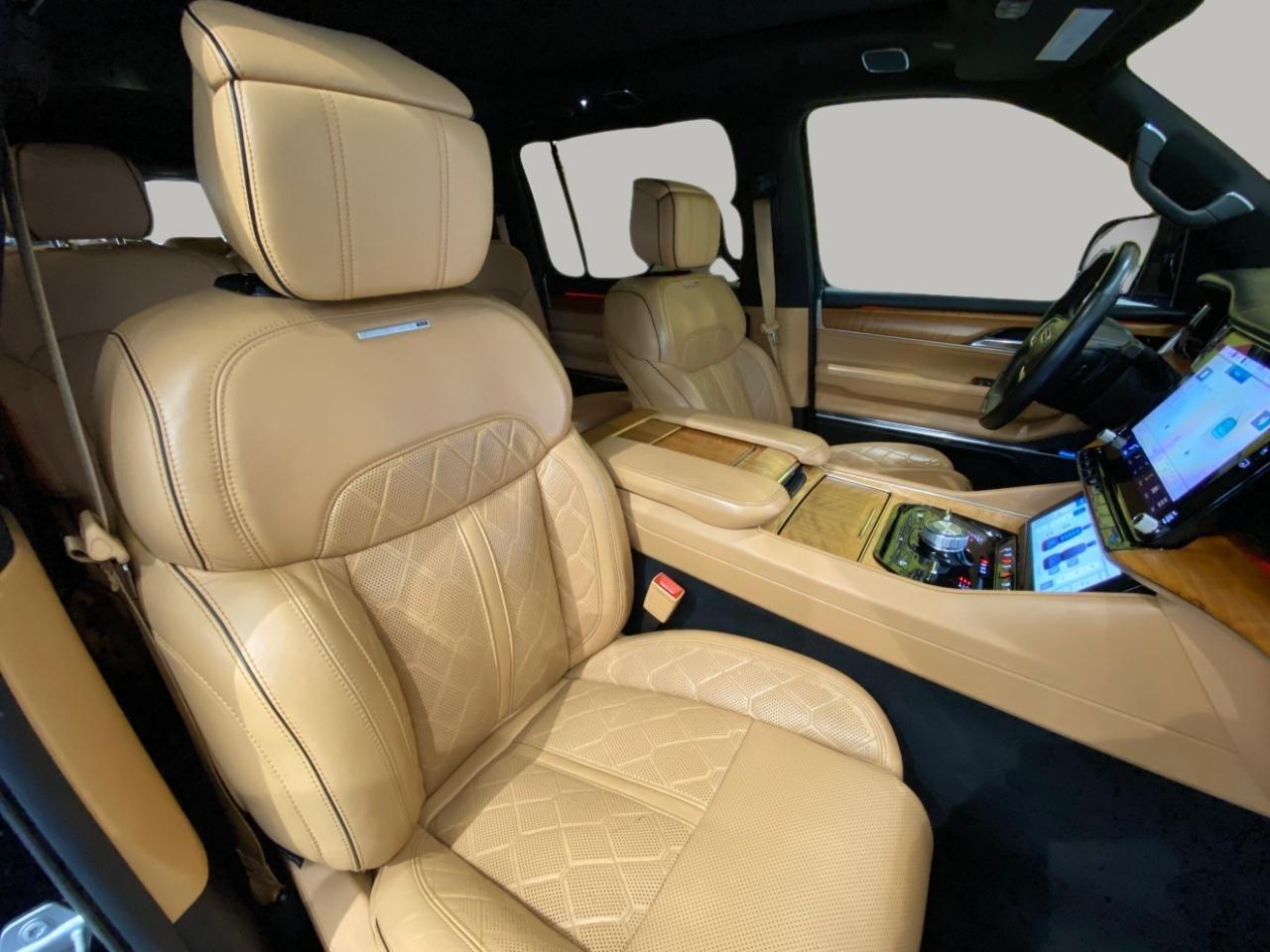 Jeep Grand Wagoneer  2022