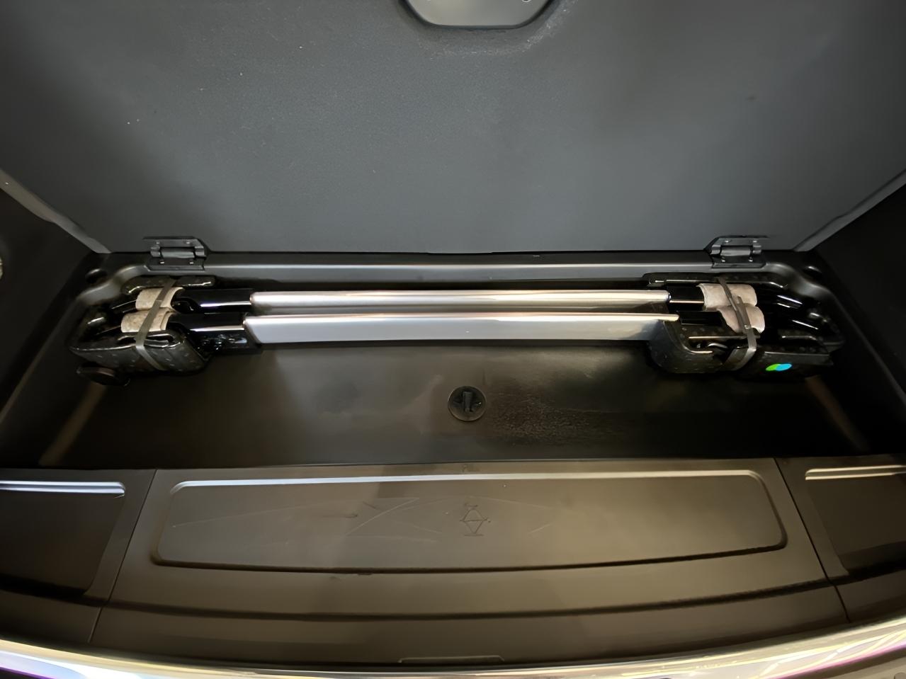 Jeep Grand Wagoneer  2022