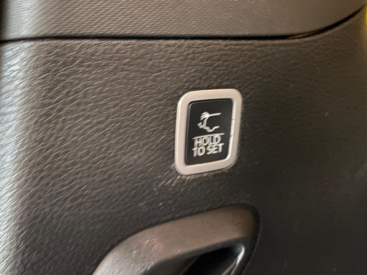 Jeep Grand Wagoneer  2022