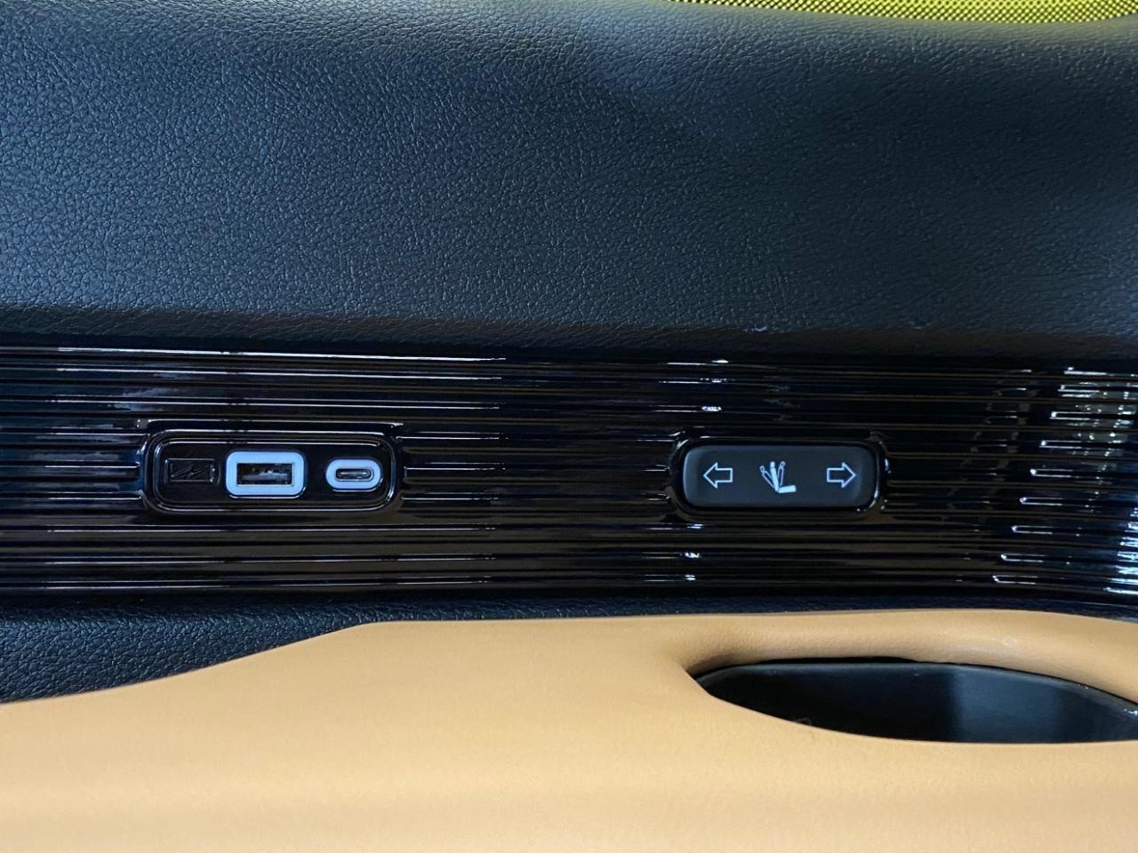 Jeep Grand Wagoneer  2022