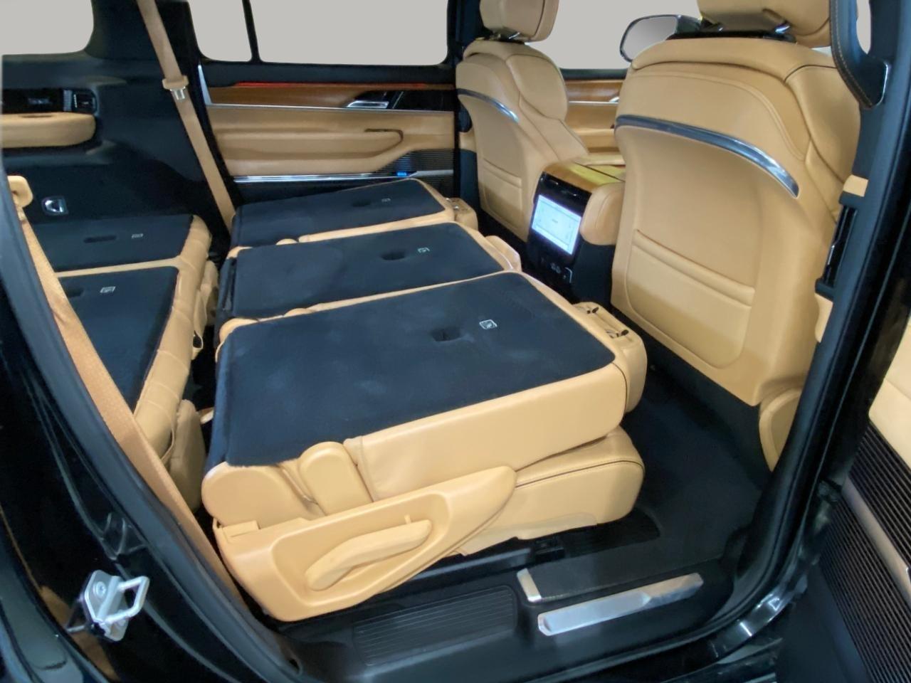 Jeep Grand Wagoneer  2022