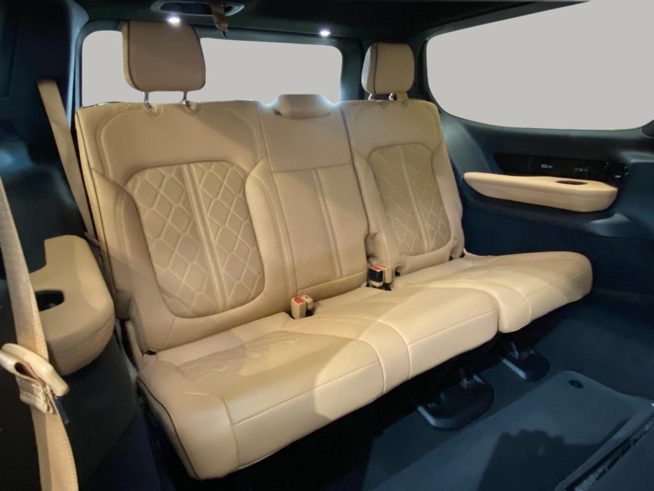 Jeep Grand Wagoneer  2022