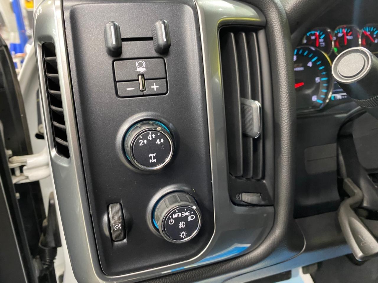 Chevrolet Silverado 2500HD LT Crew Cab 4WD 2016