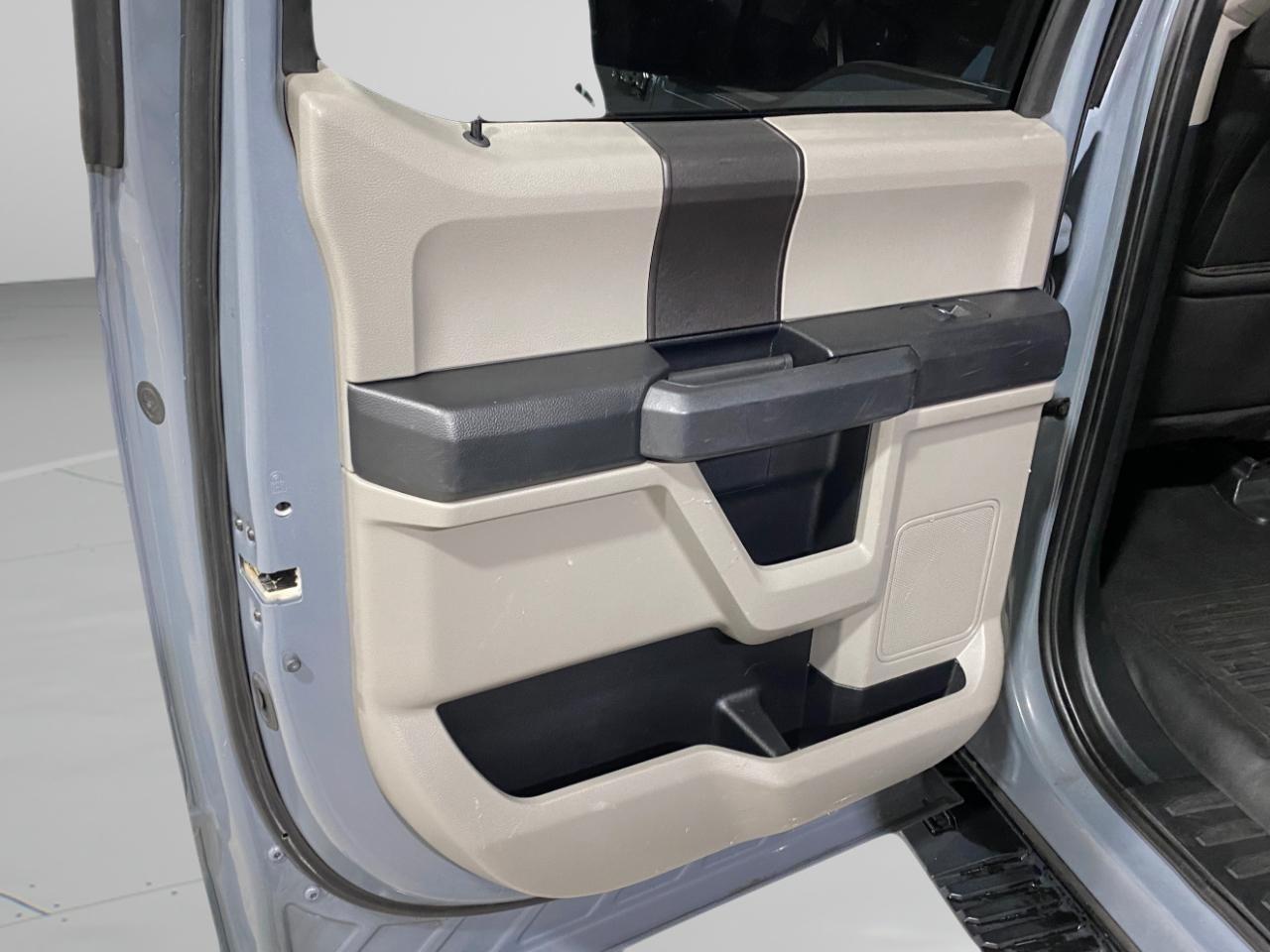 Ford F-150 XL SuperCrew Short Bed 4WD 2019