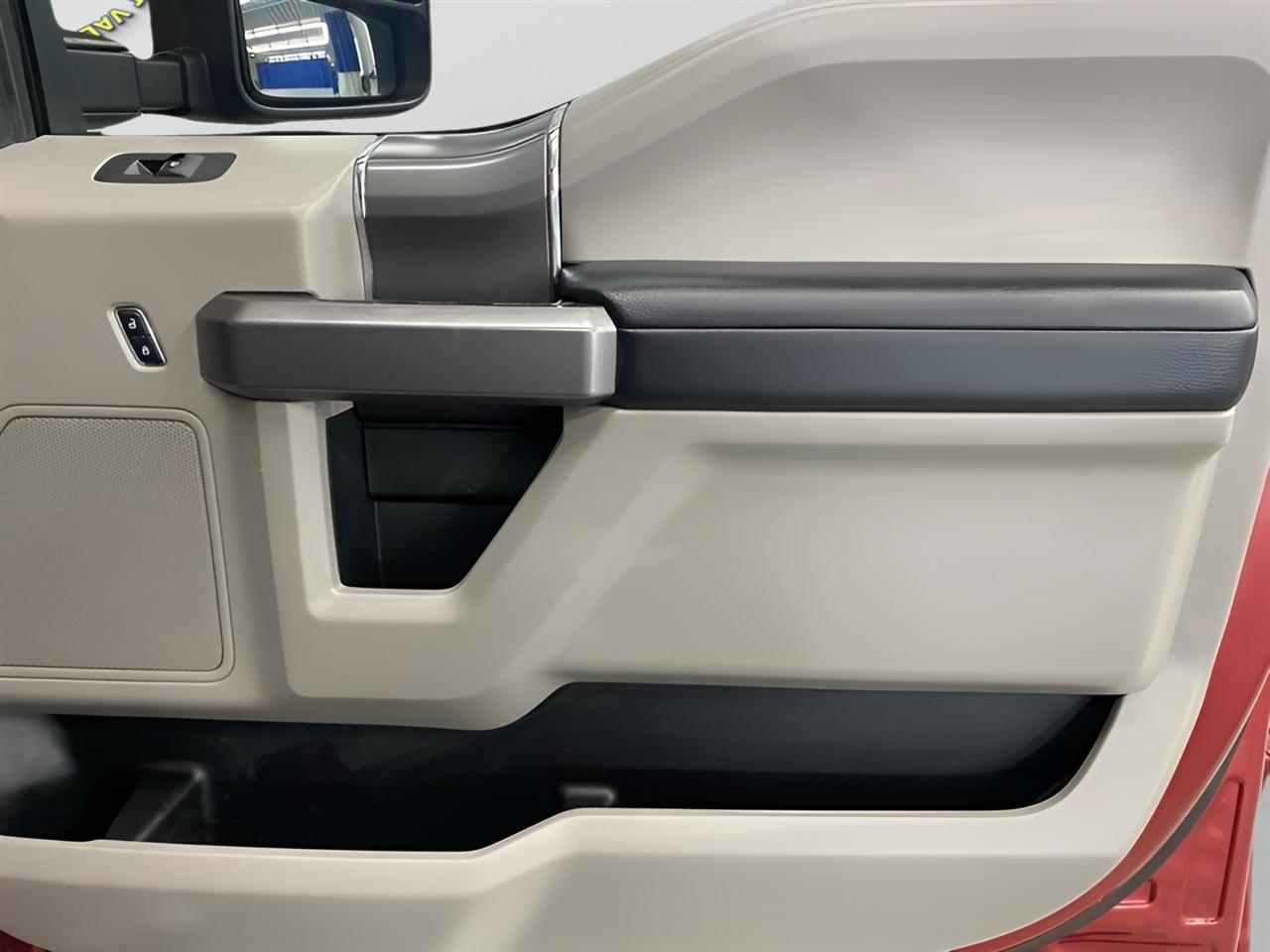 Ford F-350 SD XLT Crew Cab 4WD 2018