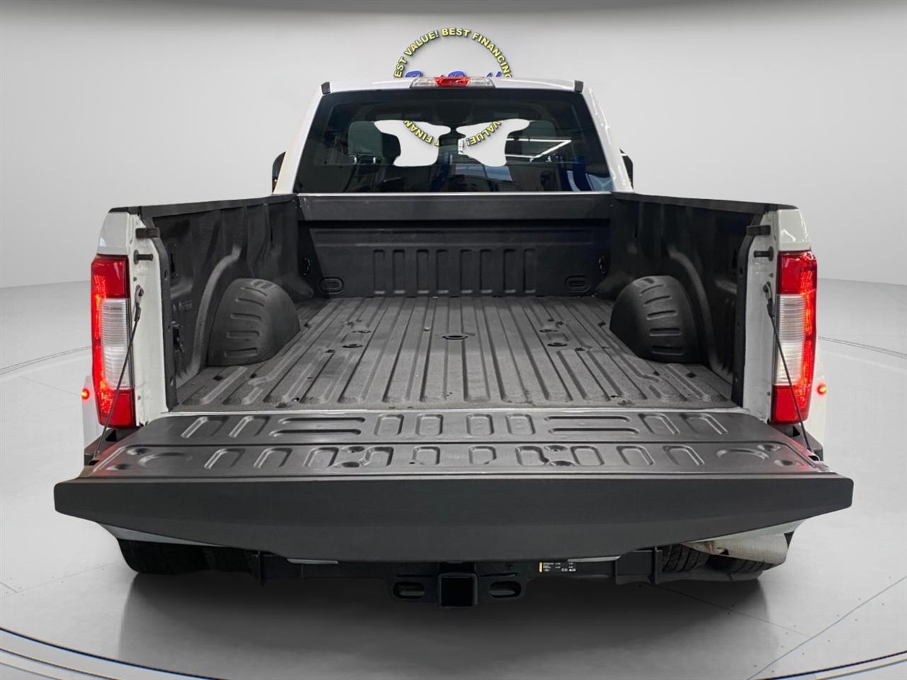 Ford F-350 SD XL Crew Cab 4WD DRW 2022