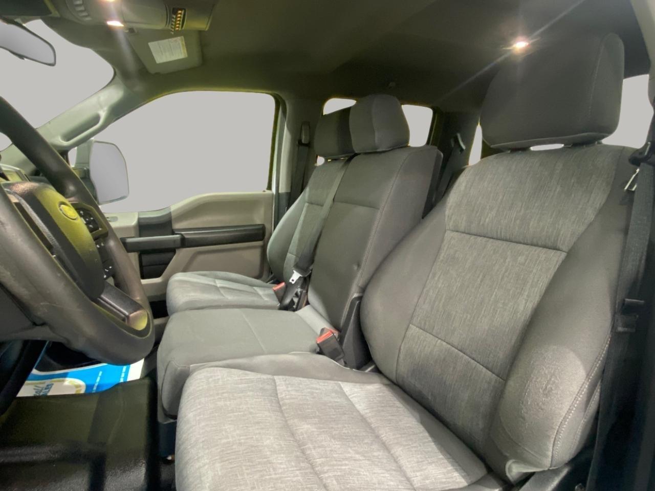 Ford F-350 SD XL Crew Cab 4WD DRW 2022