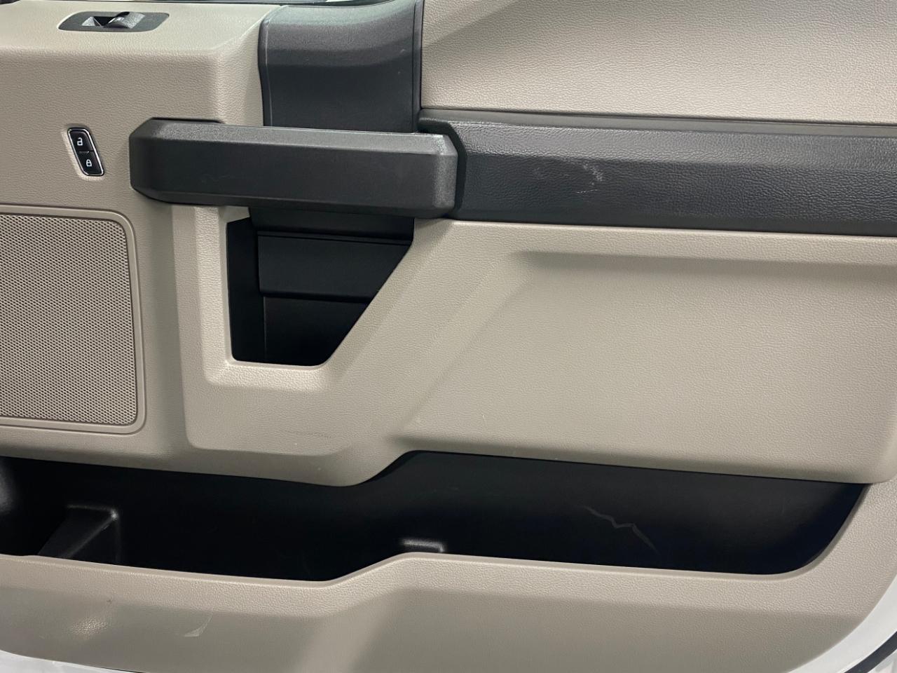 Ford F-350 SD XL Crew Cab 4WD DRW 2022