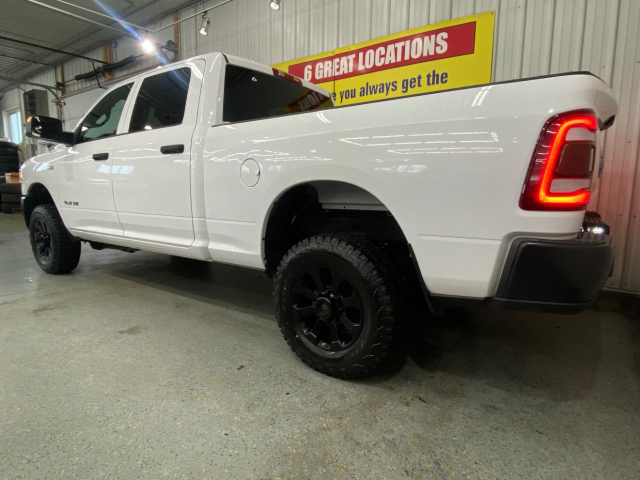 RAM 2500 Tradesman Crew Cab SWB 4WD 2021