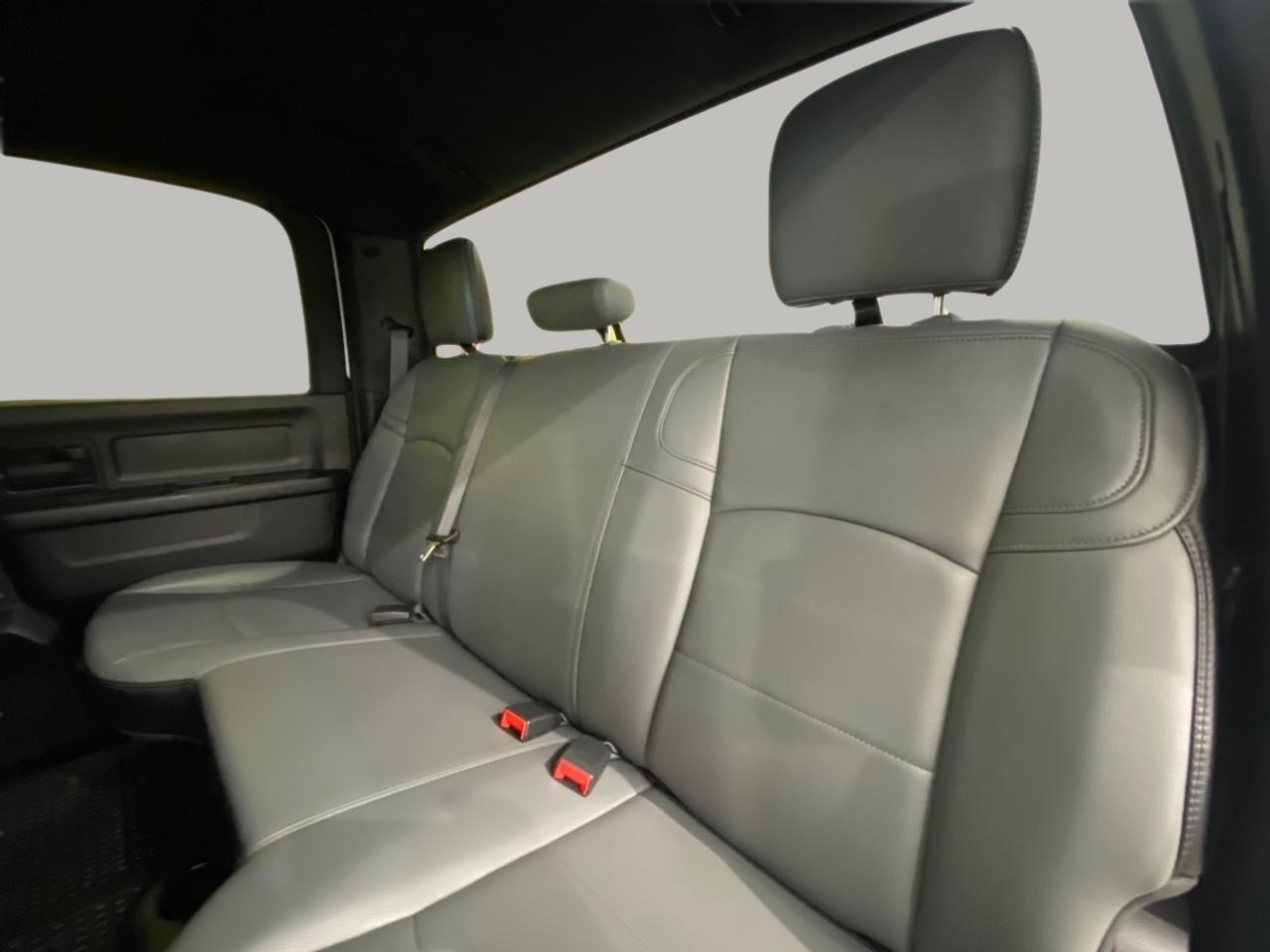 RAM 2500 Tradesman Crew Cab SWB 4WD 2021