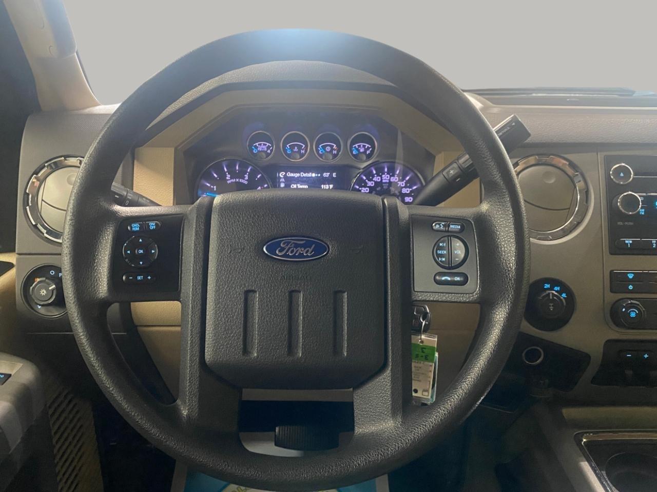 Ford F-250 SD XLT Crew Cab Short Bed 4WD 2014