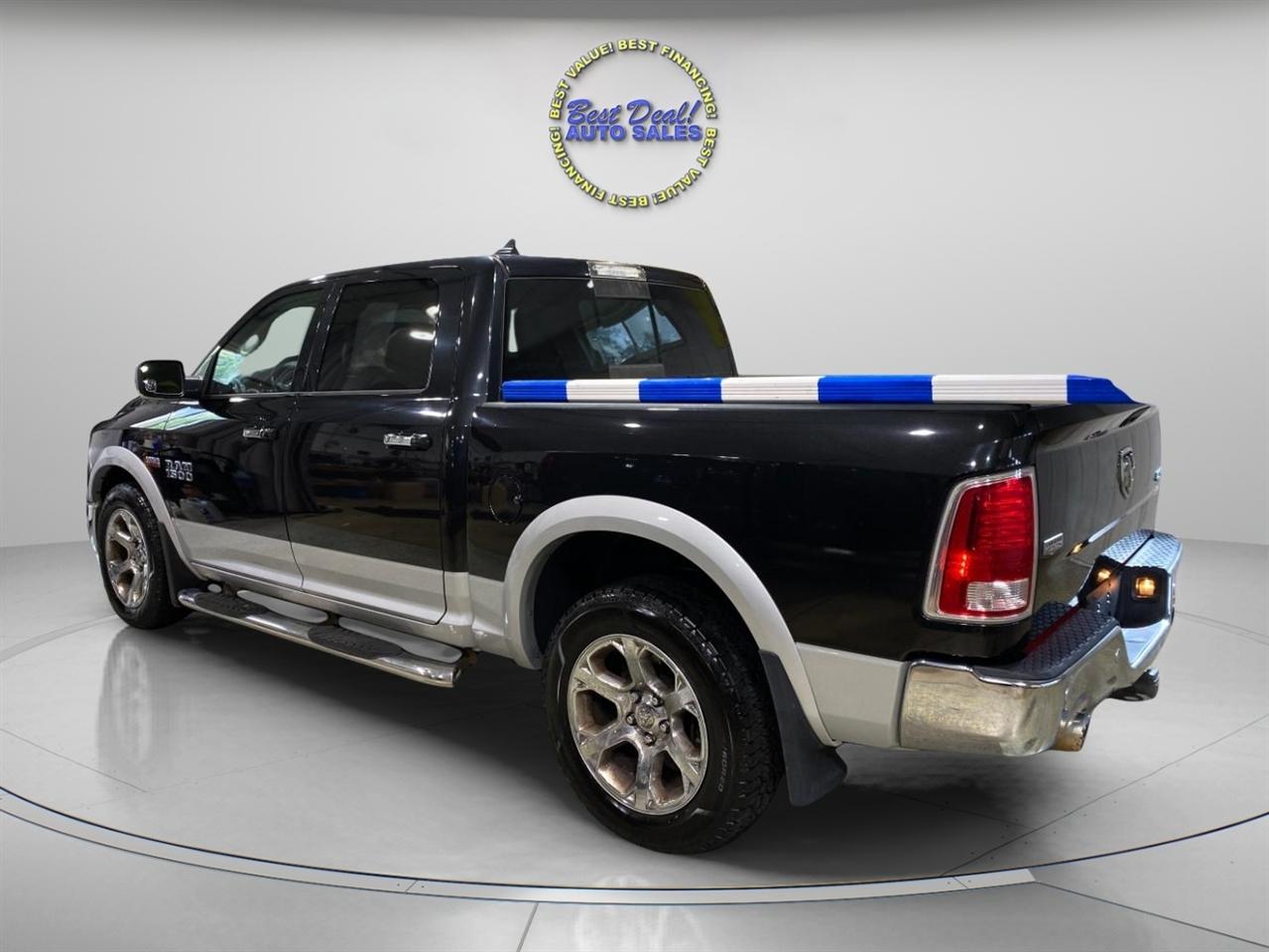 RAM 1500 Laramie Crew Cab SWB 4WD 2016