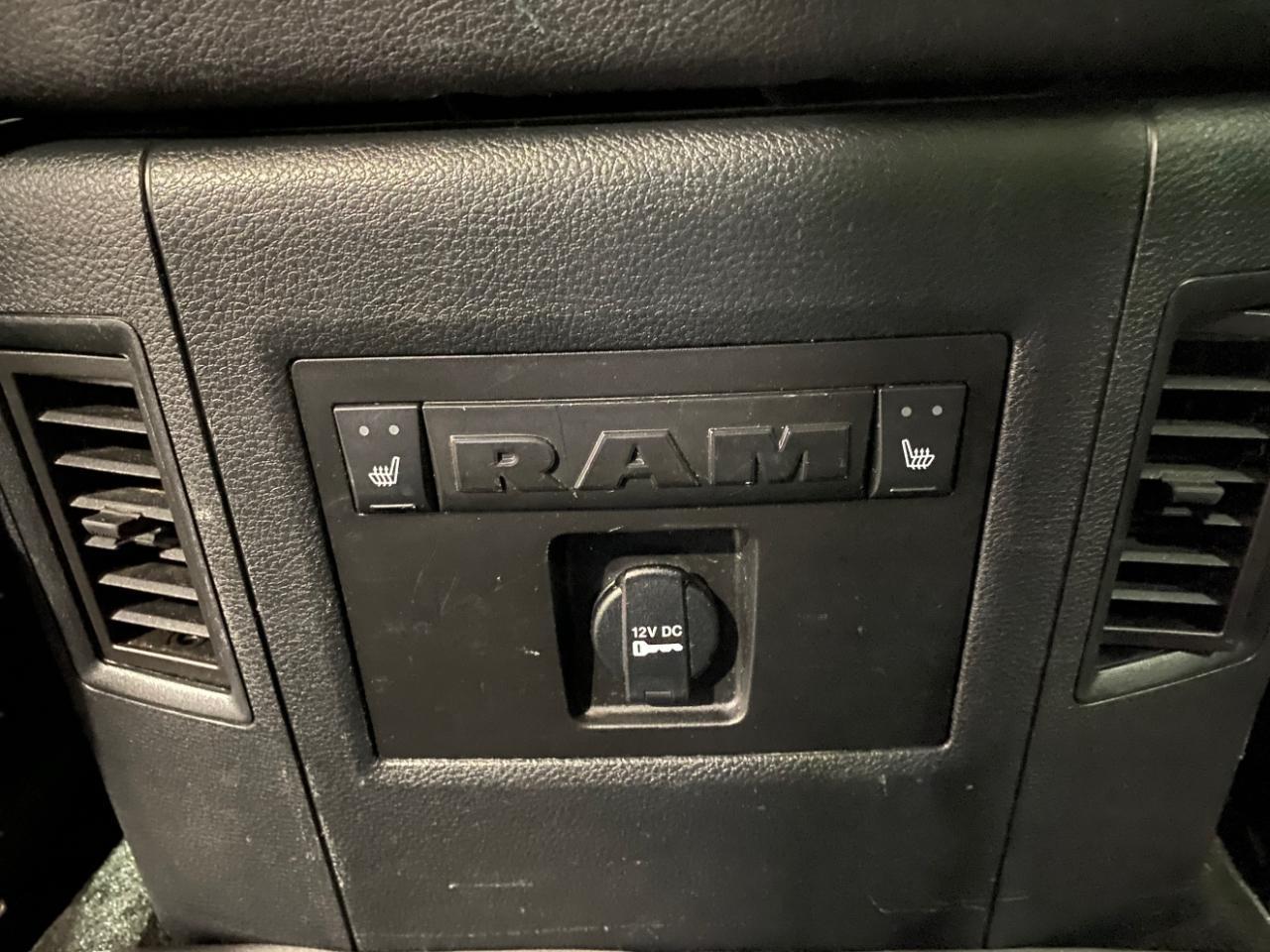 RAM 1500 Laramie Crew Cab SWB 4WD 2016